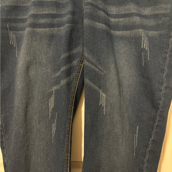 Chic Soul jeans. 3X, stretchy denim. Worn twice. Super cute on. Plus size EUC - Picture 5 of 12